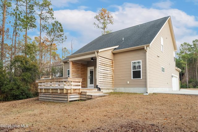 37 Twisted Oak Court, Hampstead, NC 28443