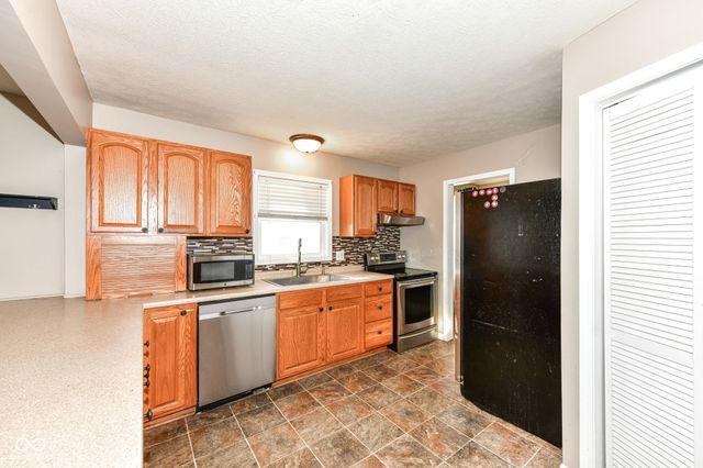 529 Maple Lane, Brownsburg, IN 46112