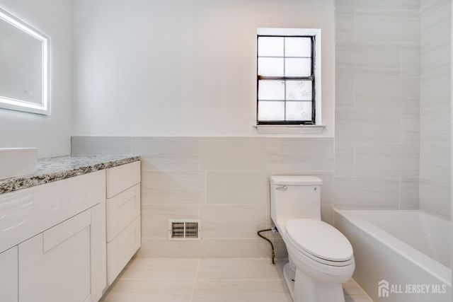 713 Orlando Street, Edison, NJ 08817