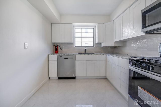 713 Orlando Street, Edison, NJ 08817