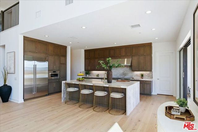 22810 Seaqua Circle, Chatsworth, CA 91311