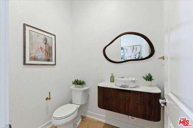 22810 Seaqua Circle, Chatsworth, CA 91311