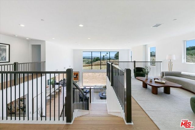 22810 Seaqua Circle, Chatsworth, CA 91311