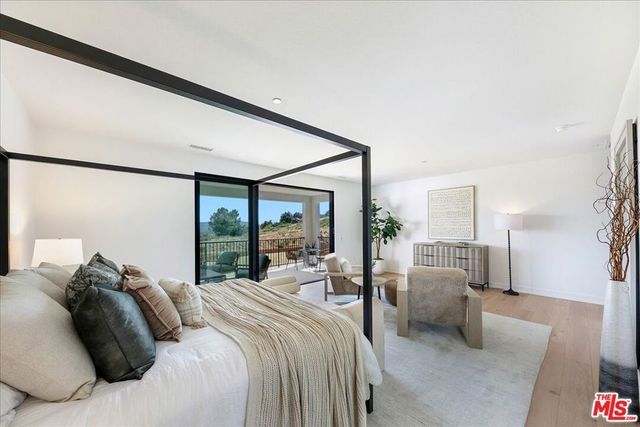 22810 Seaqua Circle, Chatsworth, CA 91311