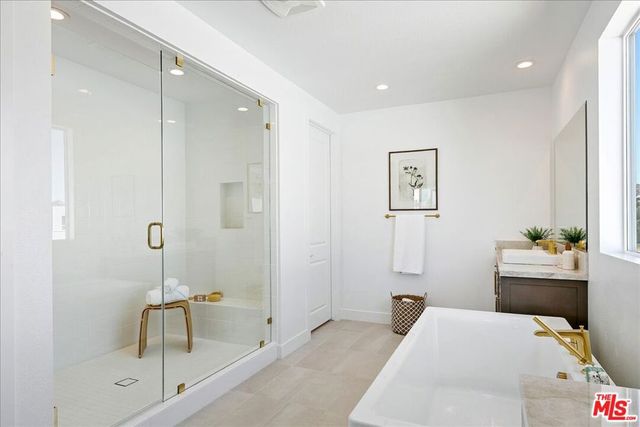 22810 Seaqua Circle, Chatsworth, CA 91311