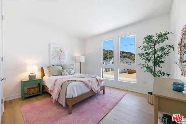 22810 Seaqua Circle, Chatsworth, CA 91311