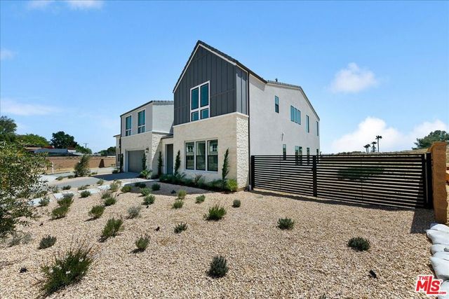 22810 Seaqua Circle, Chatsworth, CA 91311