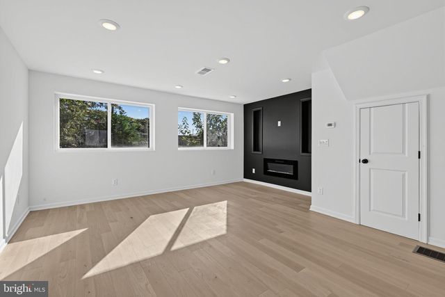 1607 CHESAPEAKE PL, Philadelphia, PA 19122