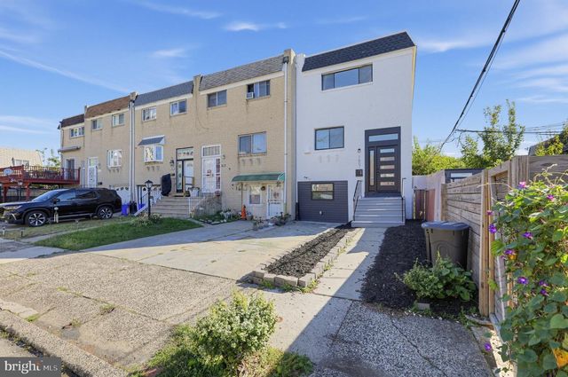 1607 CHESAPEAKE PL, Philadelphia, PA 19122