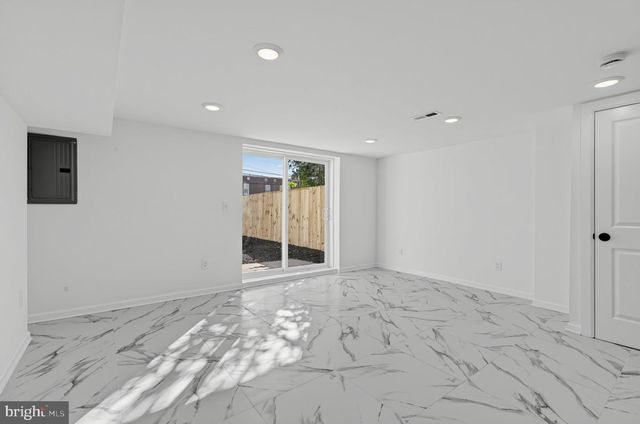 1607 CHESAPEAKE PL, Philadelphia, PA 19122