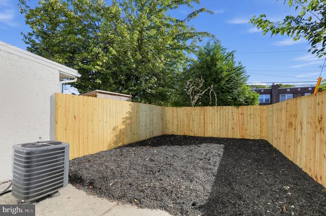 1607 CHESAPEAKE PL, Philadelphia, PA 19122