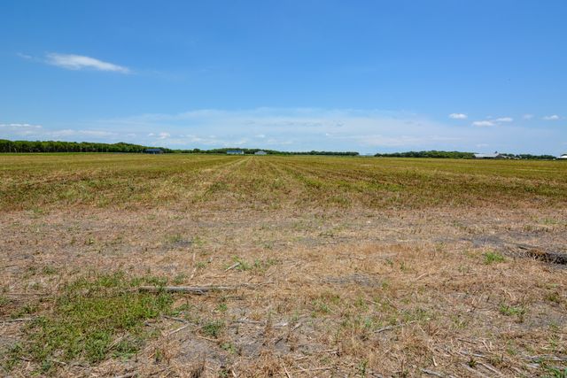 9101 County Road 101A, Grandview, TX 76050