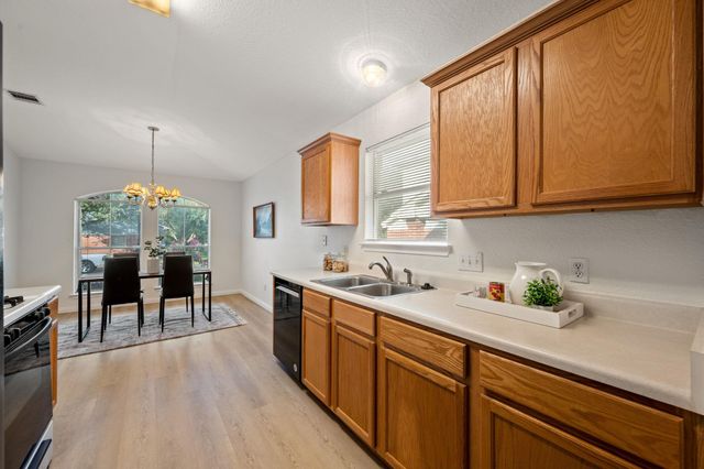15119 Sarahs Creek DR, Pflugerville, TX 78660
