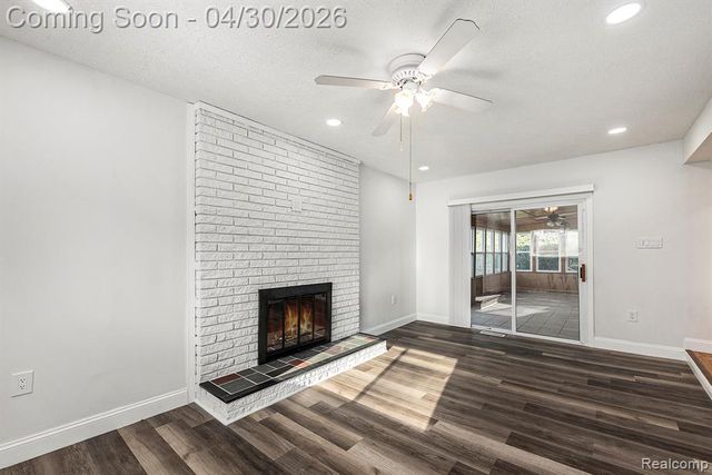 33807 Swan Drive, Sterling Heights, MI 48312