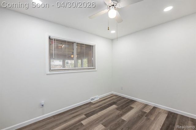 33807 Swan Drive, Sterling Heights, MI 48312