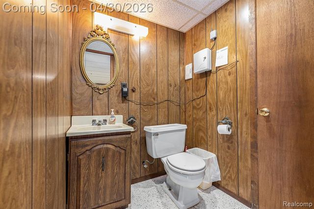 33807 Swan Drive, Sterling Heights, MI 48312