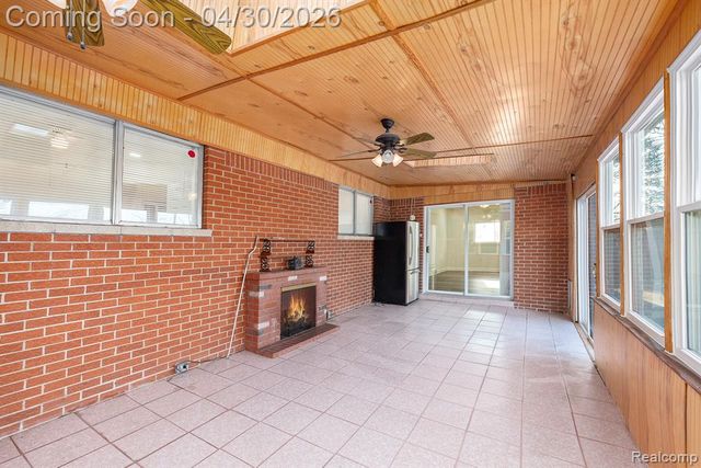 33807 Swan Drive, Sterling Heights, MI 48312