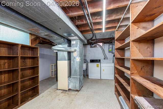 33807 Swan Drive, Sterling Heights, MI 48312