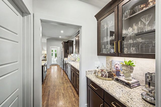 1012 Acklen Ave, Nashville, TN 37203