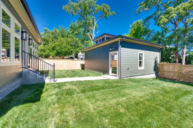 1012 Acklen Ave, Nashville, TN 37203