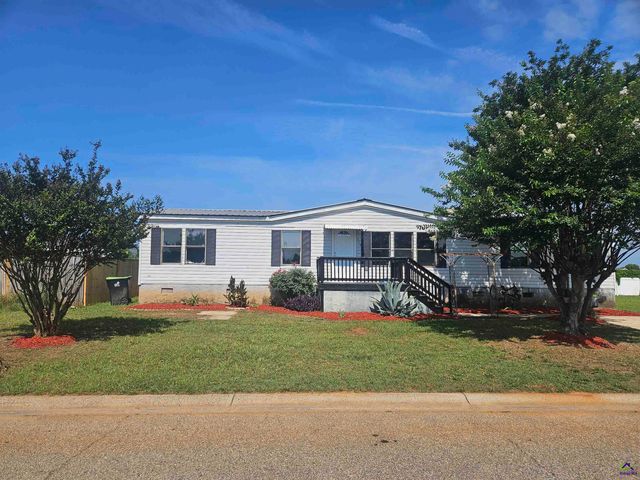 302 Waverly Lane, Byron, GA 31008