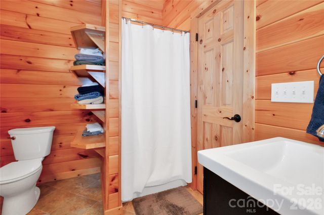 6365 Julius Drive, Newland, NC 28657