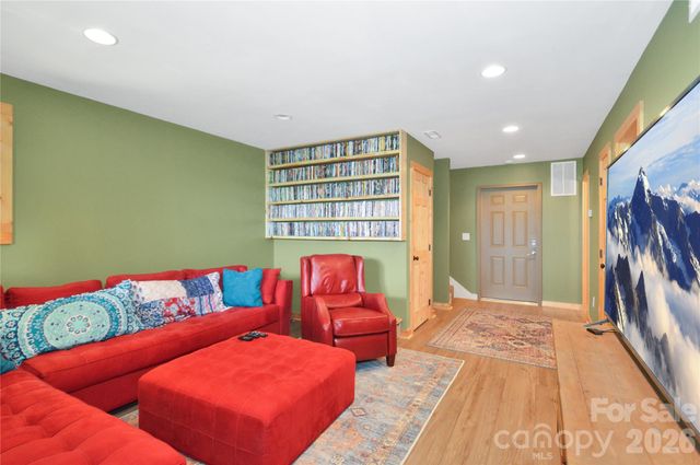 6365 Julius Drive, Newland, NC 28657