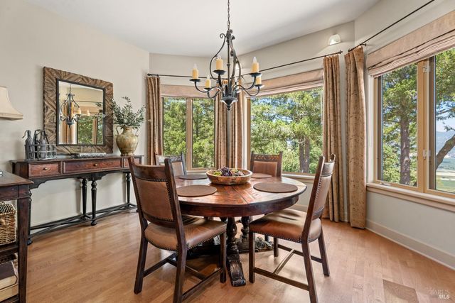 800-850 Boonville Rd, Ukiah, CA 95482