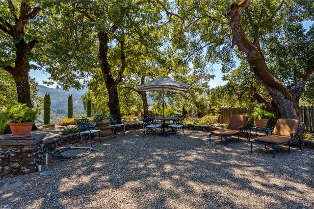 800-850 Boonville Rd, Ukiah, CA 95482