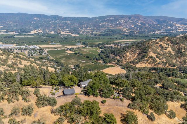 800-850 Boonville Rd, Ukiah, CA 95482