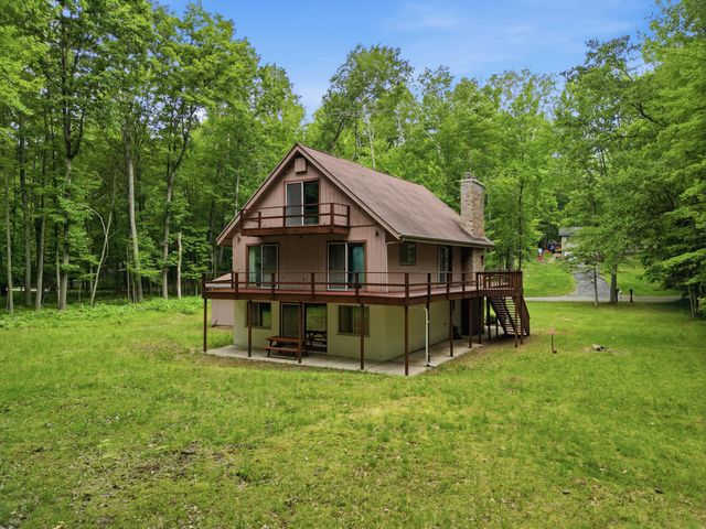 9352 W Circle Drive, Morton Twp, MI 49346