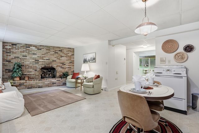 9352 W Circle Drive, Morton Twp, MI 49346