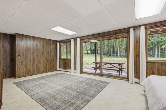 9352 W Circle Drive, Morton Twp, MI 49346