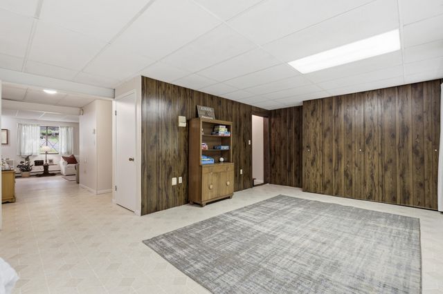 9352 W Circle Drive, Morton Twp, MI 49346