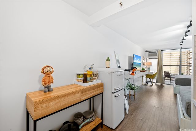 445 Seaside Avenue 1109, Honolulu, HI 96815