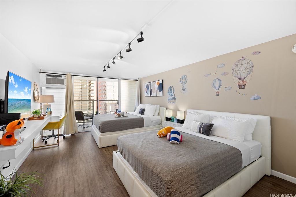 445 Seaside Avenue 1109, Honolulu, HI 96815