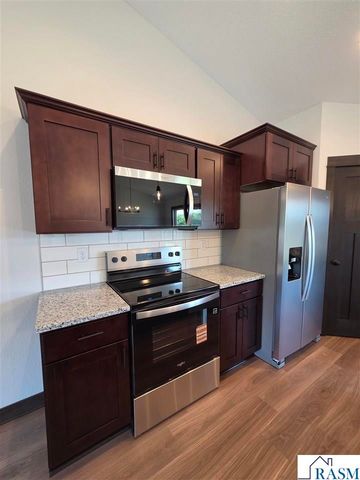 1132 Cullen Street, St. Peter, MN 56082