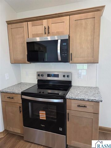 1132 Cullen Street, St. Peter, MN 56082