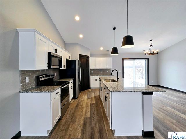 1132 Cullen Street, St. Peter, MN 56082