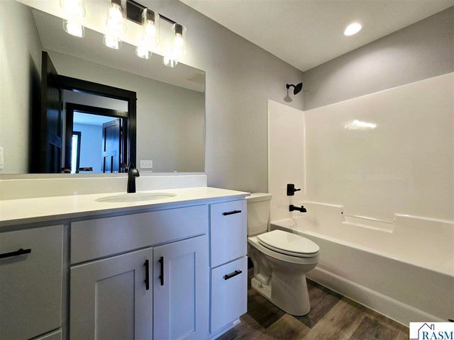 1132 Cullen Street, St. Peter, MN 56082