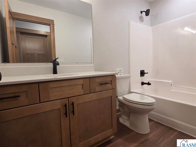 1132 Cullen Street, St. Peter, MN 56082