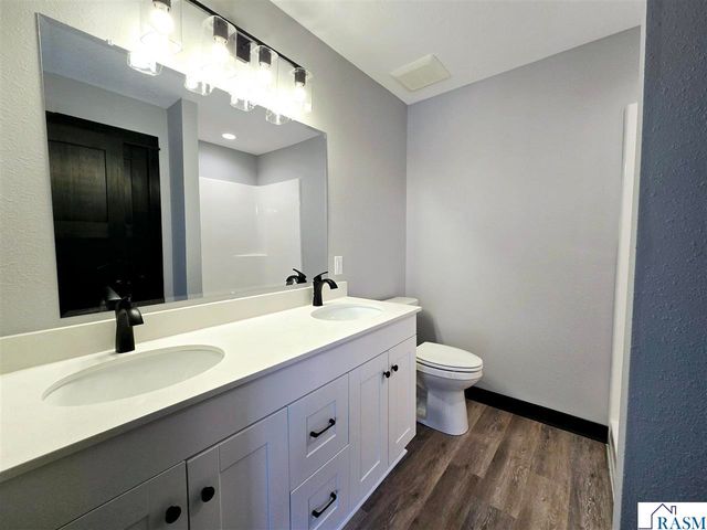 1132 Cullen Street, St. Peter, MN 56082
