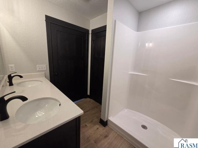 1132 Cullen Street, St. Peter, MN 56082