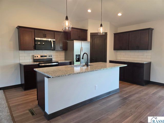 1132 Cullen Street, St. Peter, MN 56082