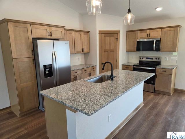 1132 Cullen Street, St. Peter, MN 56082