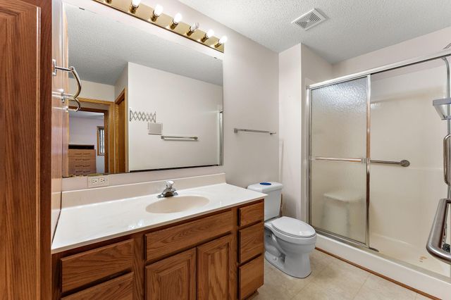 696 Monn Avenue, Vadnais Heights, MN 55127