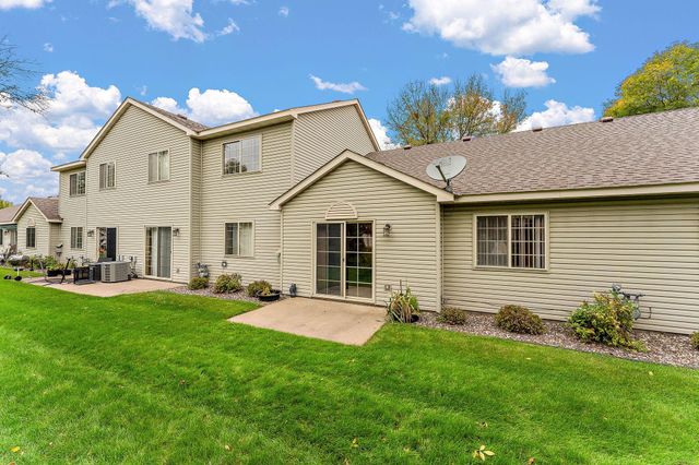 696 Monn Avenue, Vadnais Heights, MN 55127