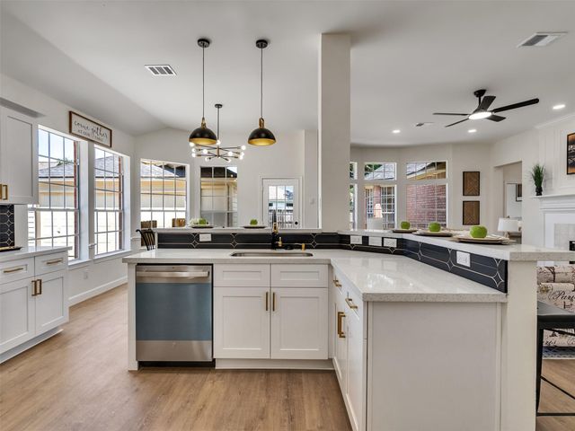 3319 Almond Creek Drive, Houston, TX 77059