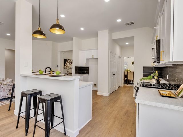 3319 Almond Creek Drive, Houston, TX 77059