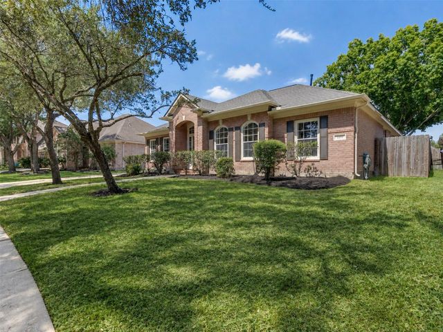 3319 Almond Creek Drive, Houston, TX 77059
